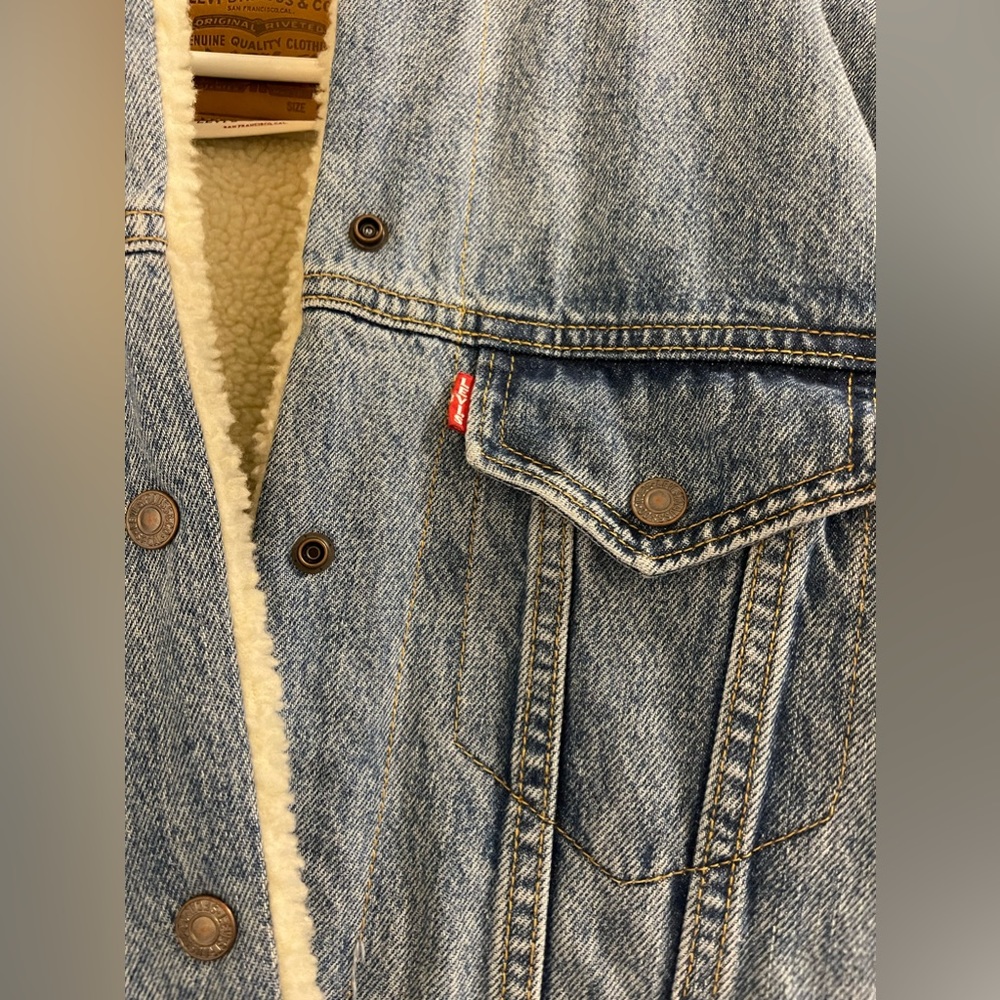 LEVIS Jean/Fur Jacket - Picture 2 of 5